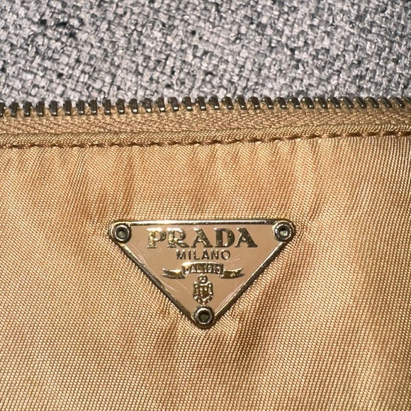 Vintage Prada Pochette - Picture 5 of 11